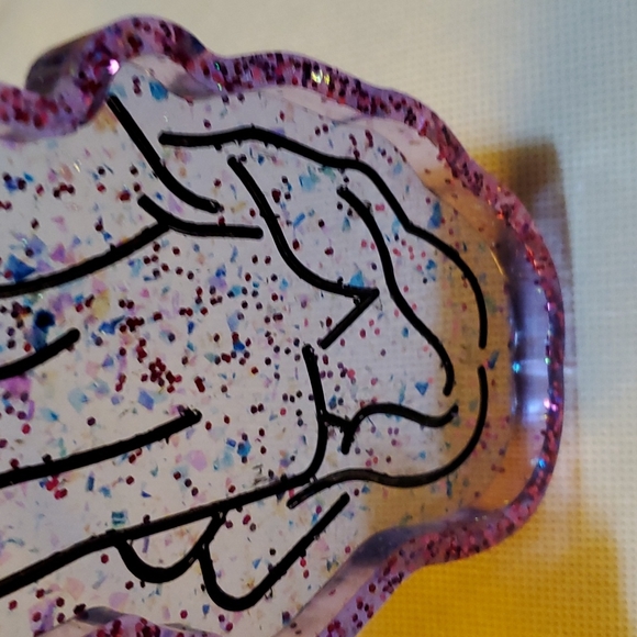 Resin Female body shape trinket - Picture 7 of 8